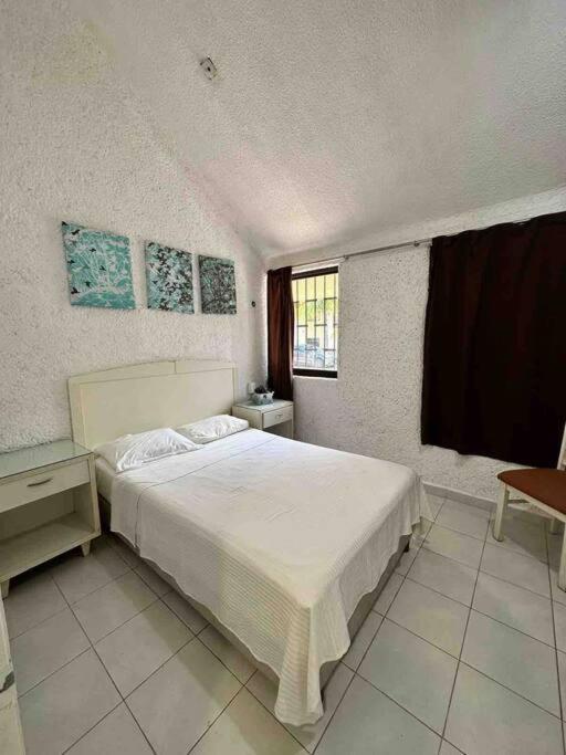 Lagoon-front House In Zone Location With Easy Access To Attractions