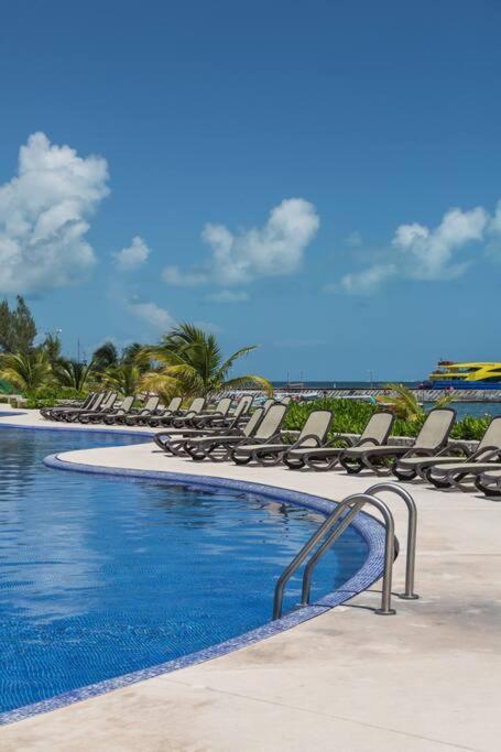 Apartment Marina Beachfront 2 Bdr By Casa Paraiso