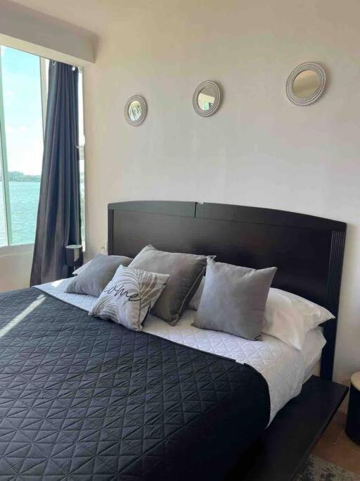 Prime Lagoonfront In Zone - Walk To Beaches & Nightlife Cancún