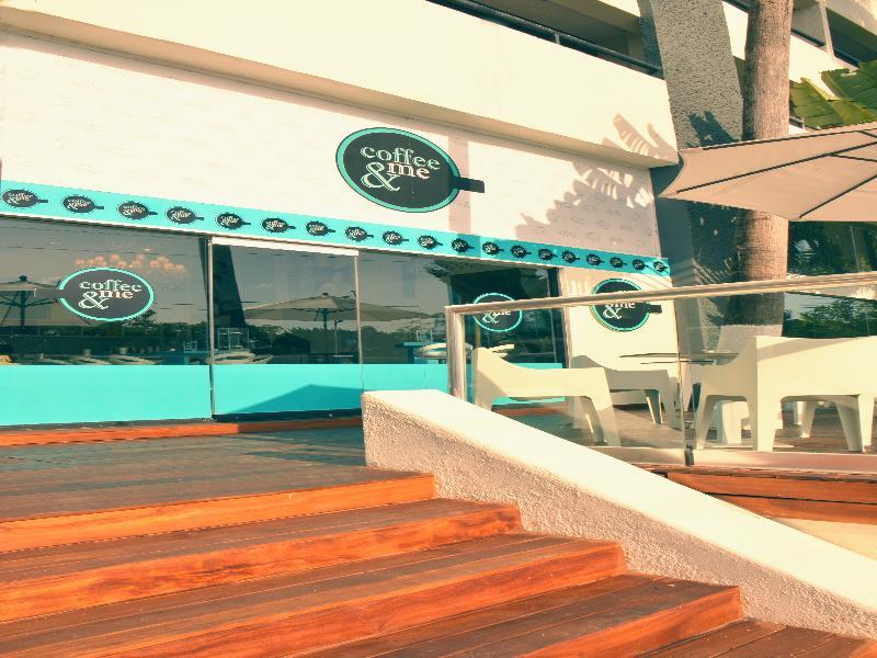 Smart The Urban Oasis Hotel