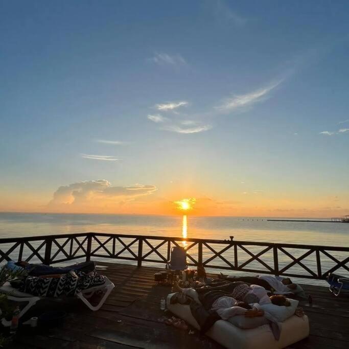 House & Yacht Seaside Sunrise Haven Villa *