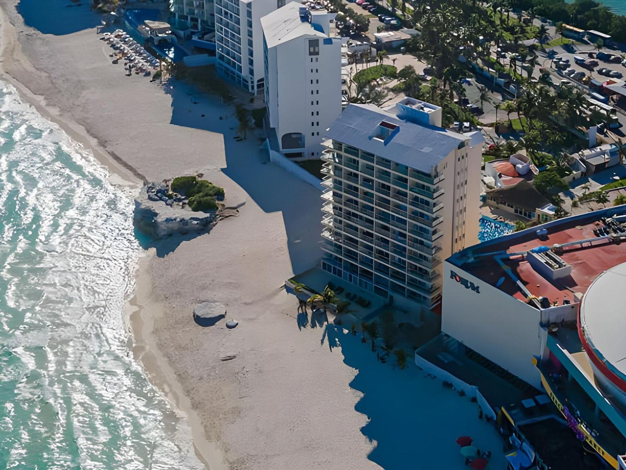 Paradise Beachfront & Nightlife Heart *