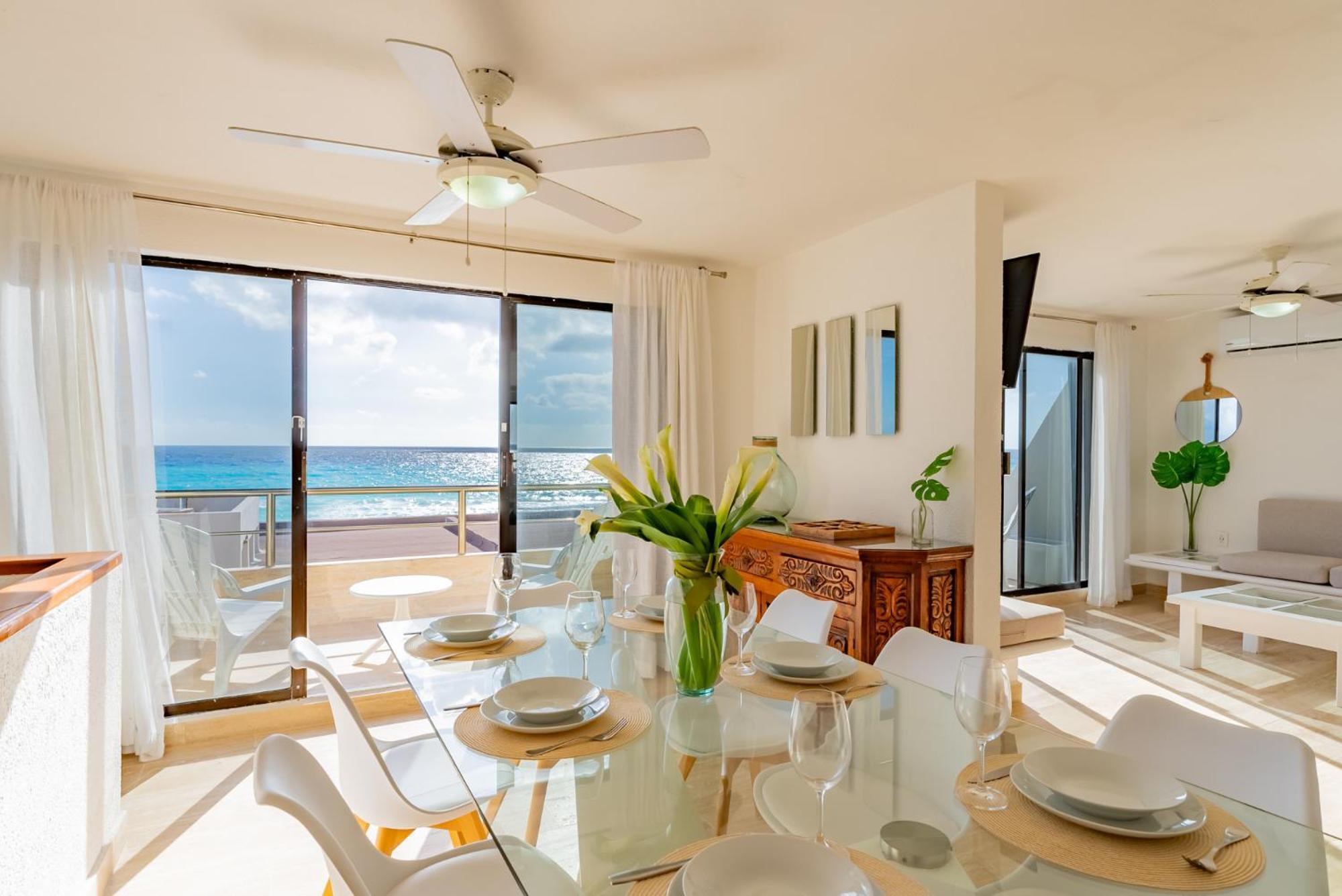 Beachfront In Zone * Cancún