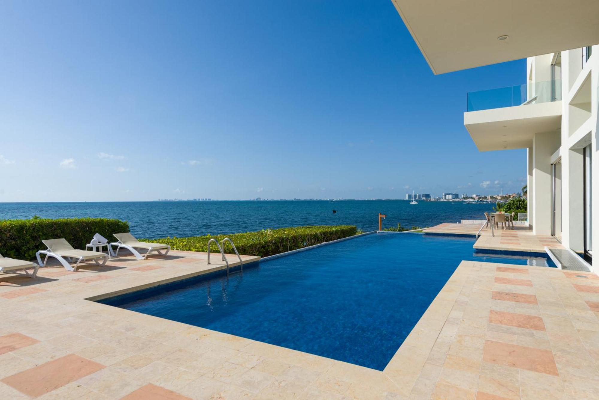 Punta Sam - Beachfront Luxury * Cancún