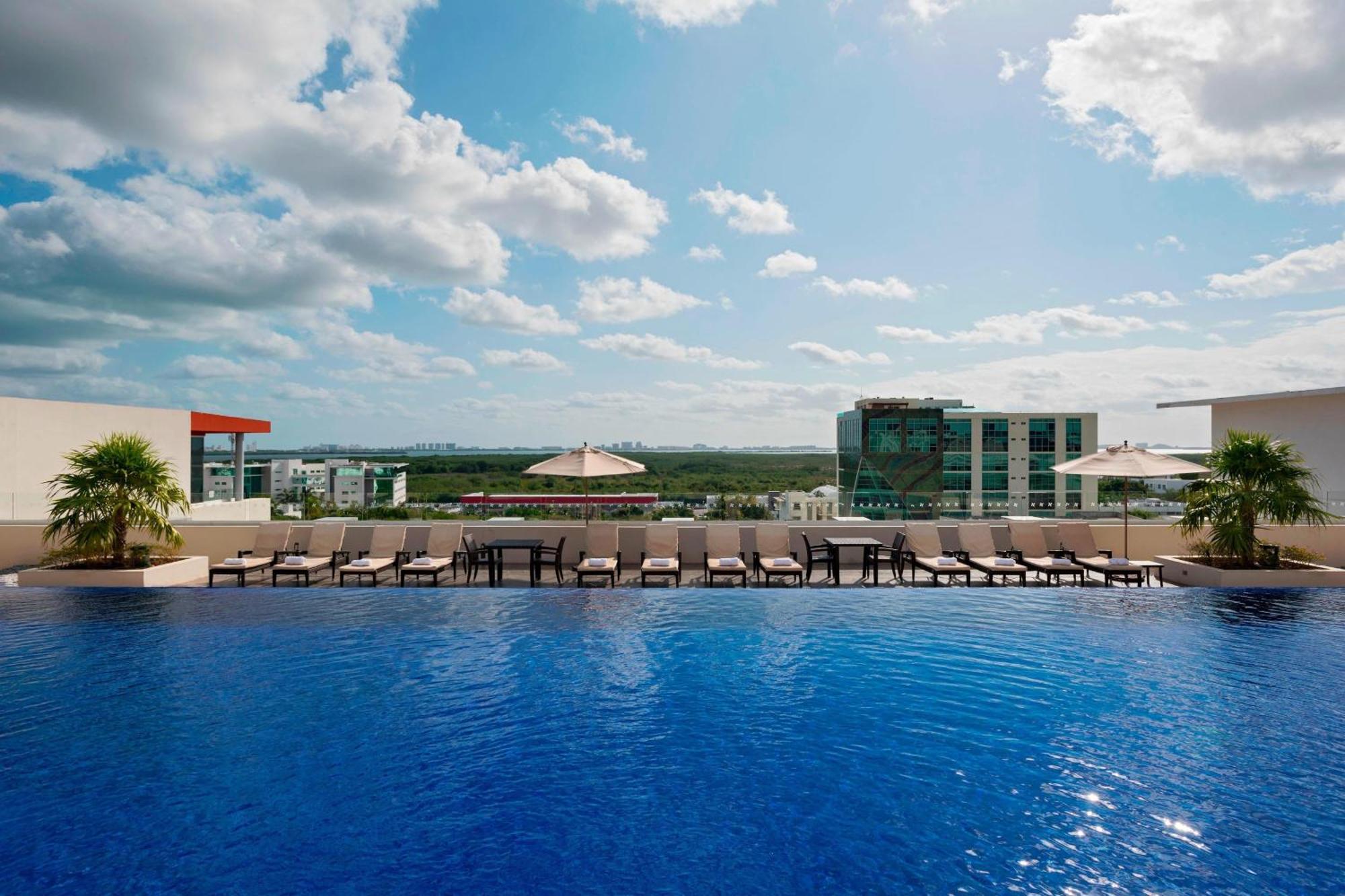 Four Points By Sheraton Centro 4*
