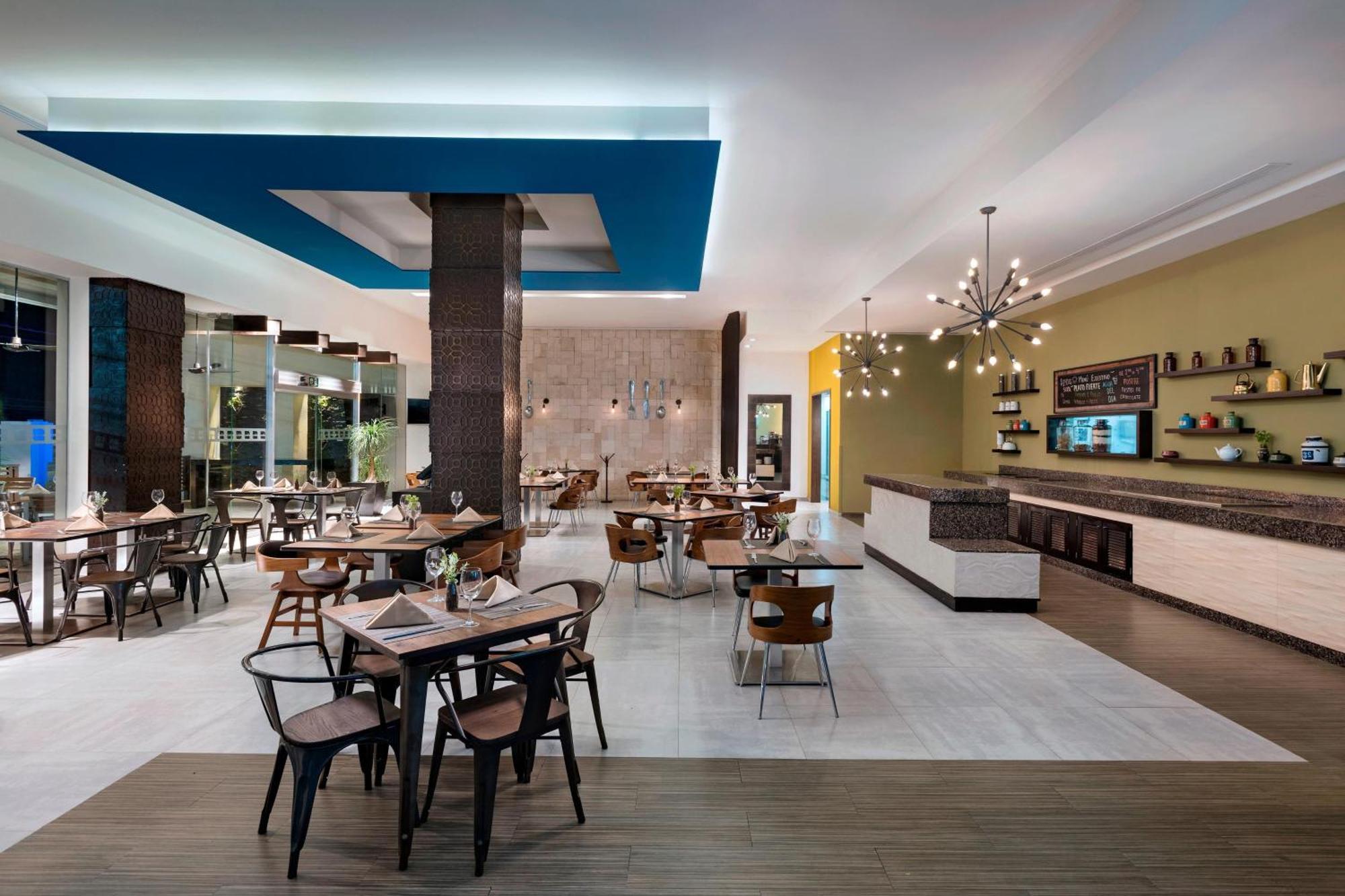 Four Points By Sheraton Centro Hotel