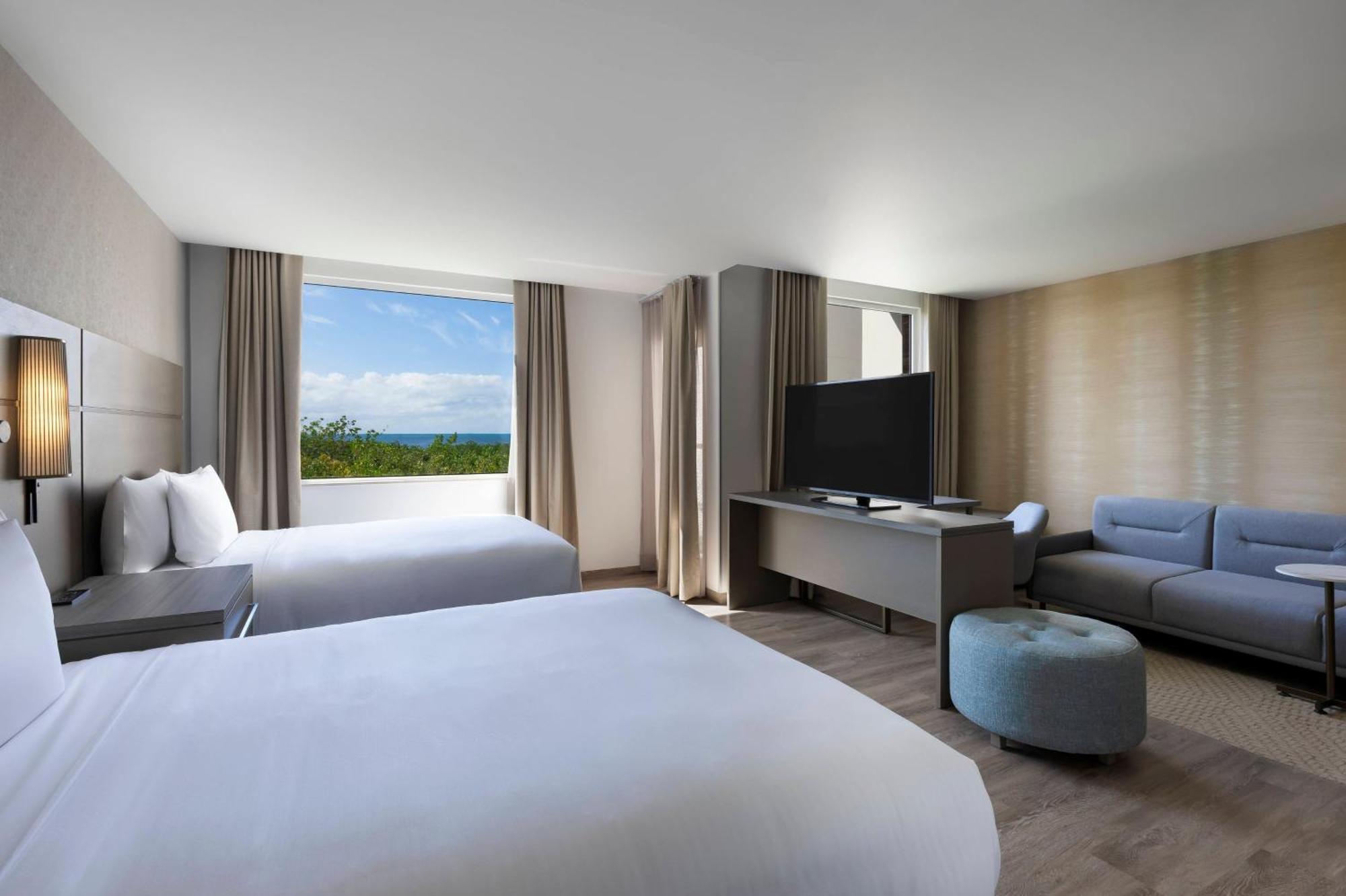 By Marriott Zone Cancún
