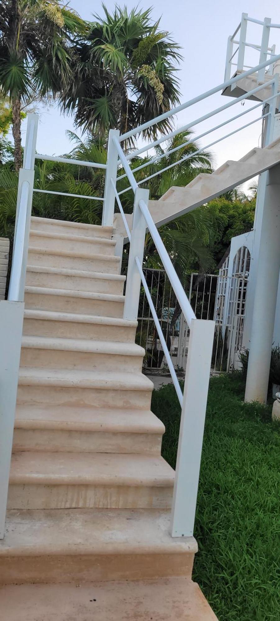 Front Zone *