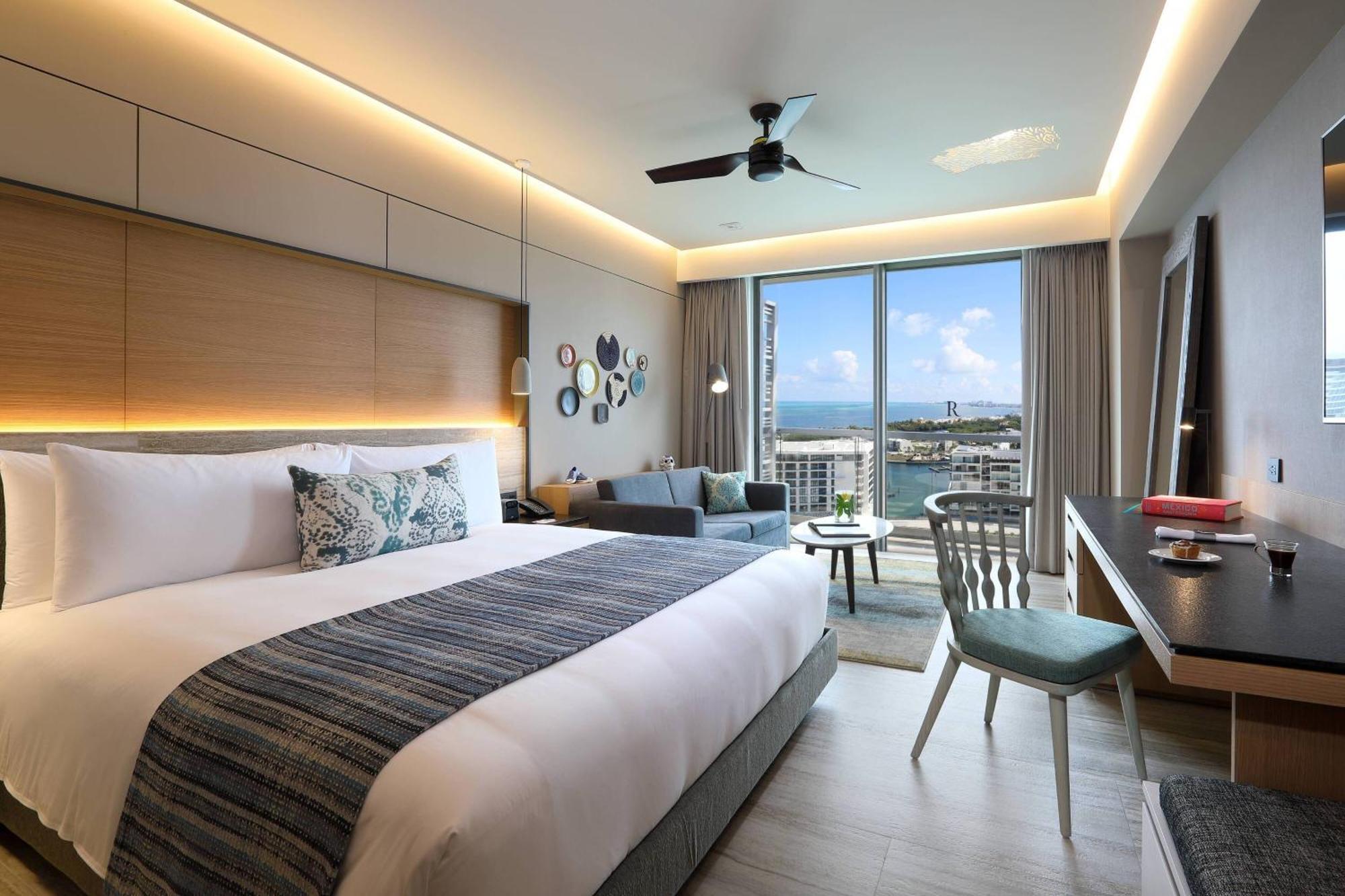 Hotel Renaissance & Marina 5*
