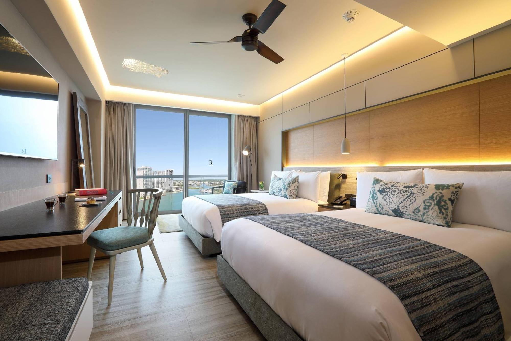 Renaissance & Marina 5* Cancún