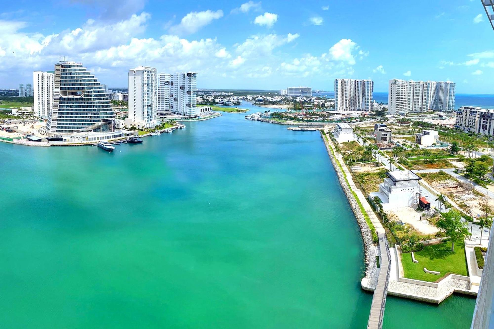 Hotel Renaissance & Marina 5*