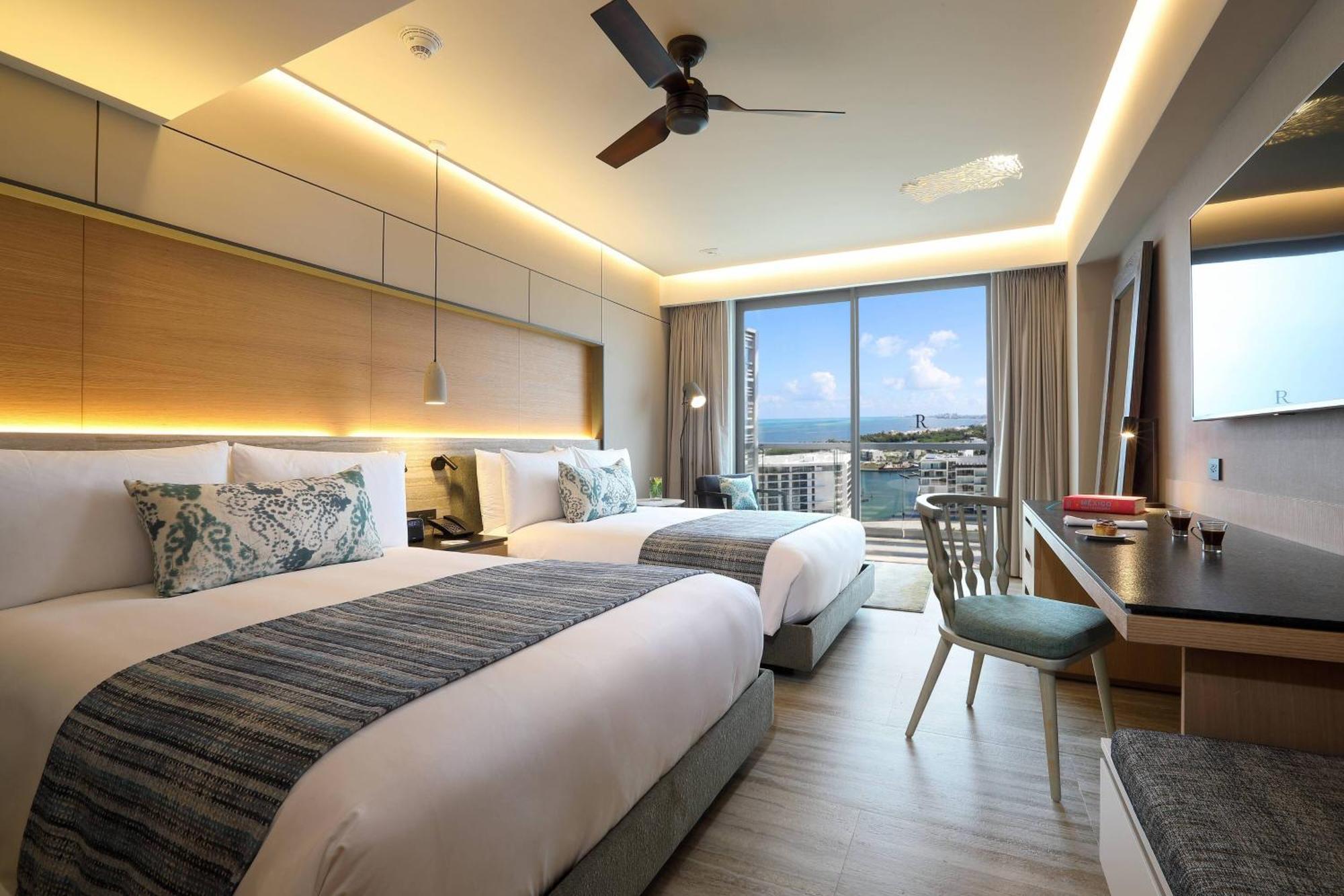 Hotel Renaissance & Marina 5*