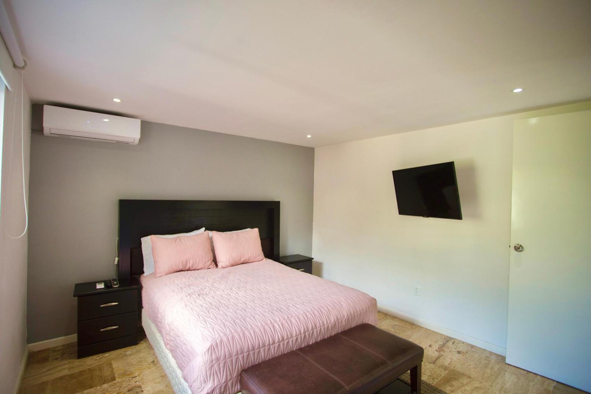 Apartamento Loft With Pool - A Few Steps From The Beach!