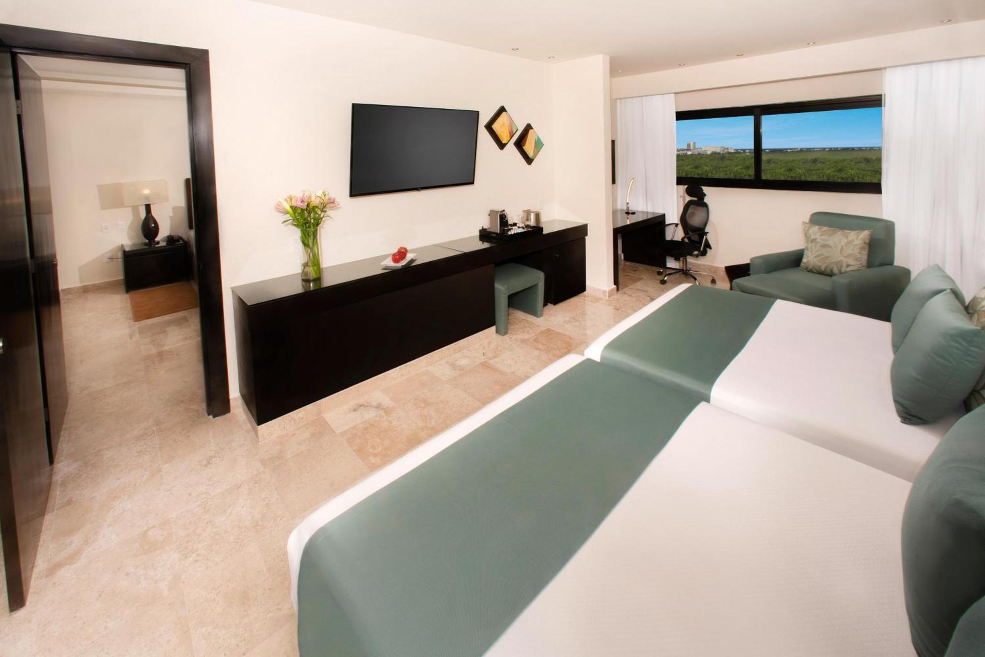 Smart The Urban Oasis 4* Cancún