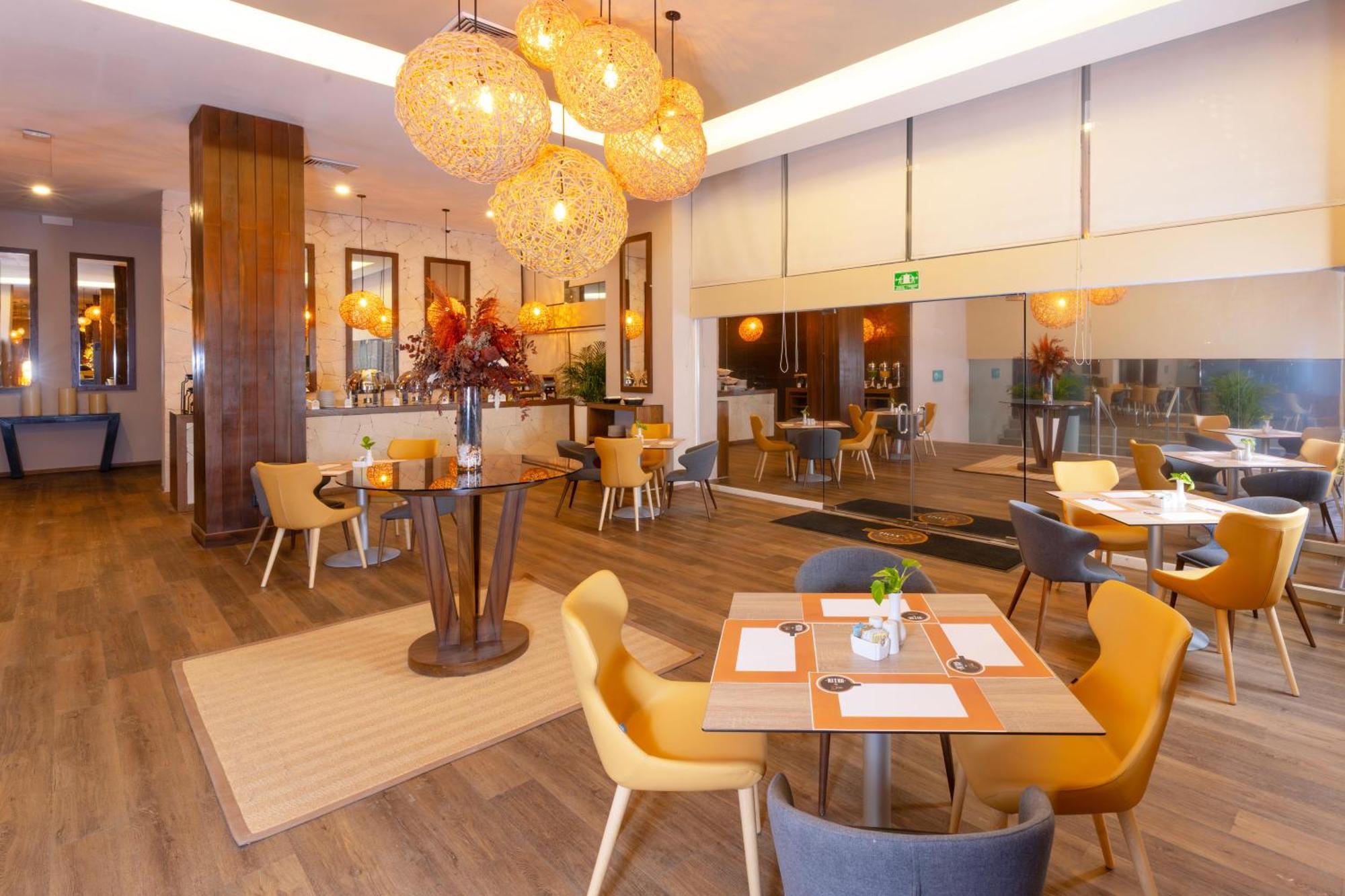 Hotel Smart The Urban Oasis