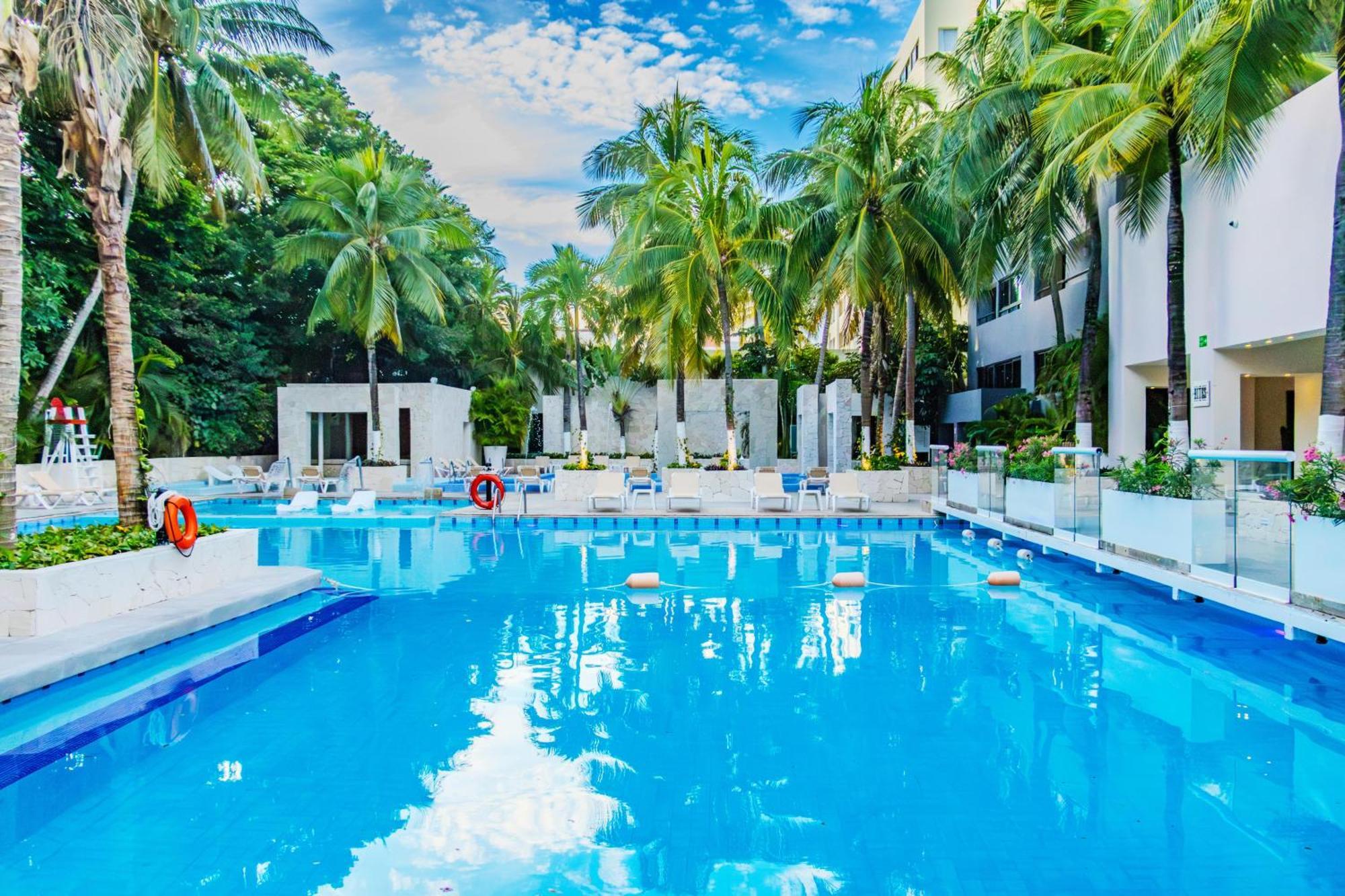 Hotel Smart The Urban Oasis 4*