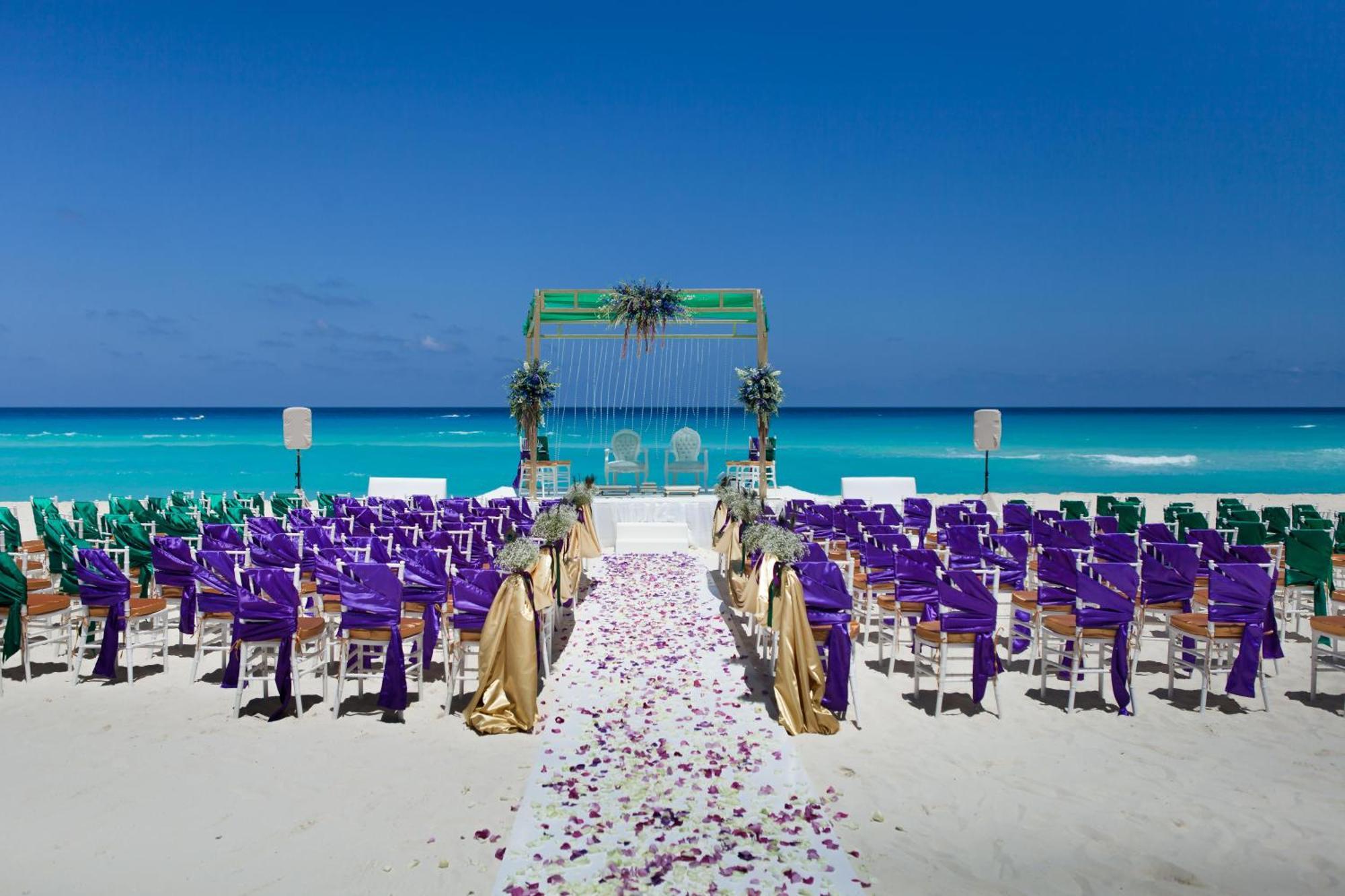 Resort The Pyramid By Oasis 5*