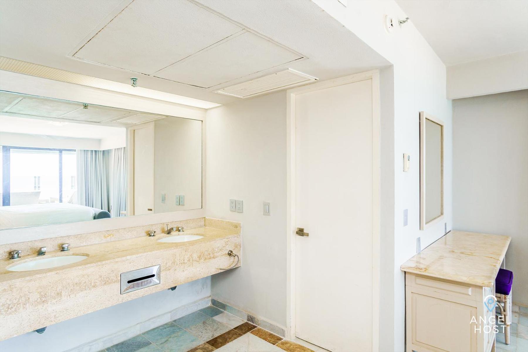 Fabulous Oceanview Access To & Pools * Cancún