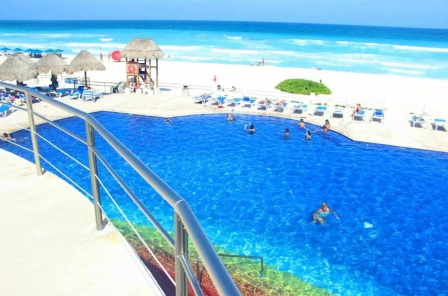 Zone - 2 Bedroom Beachfront, Bright And Spacious Apartamento *