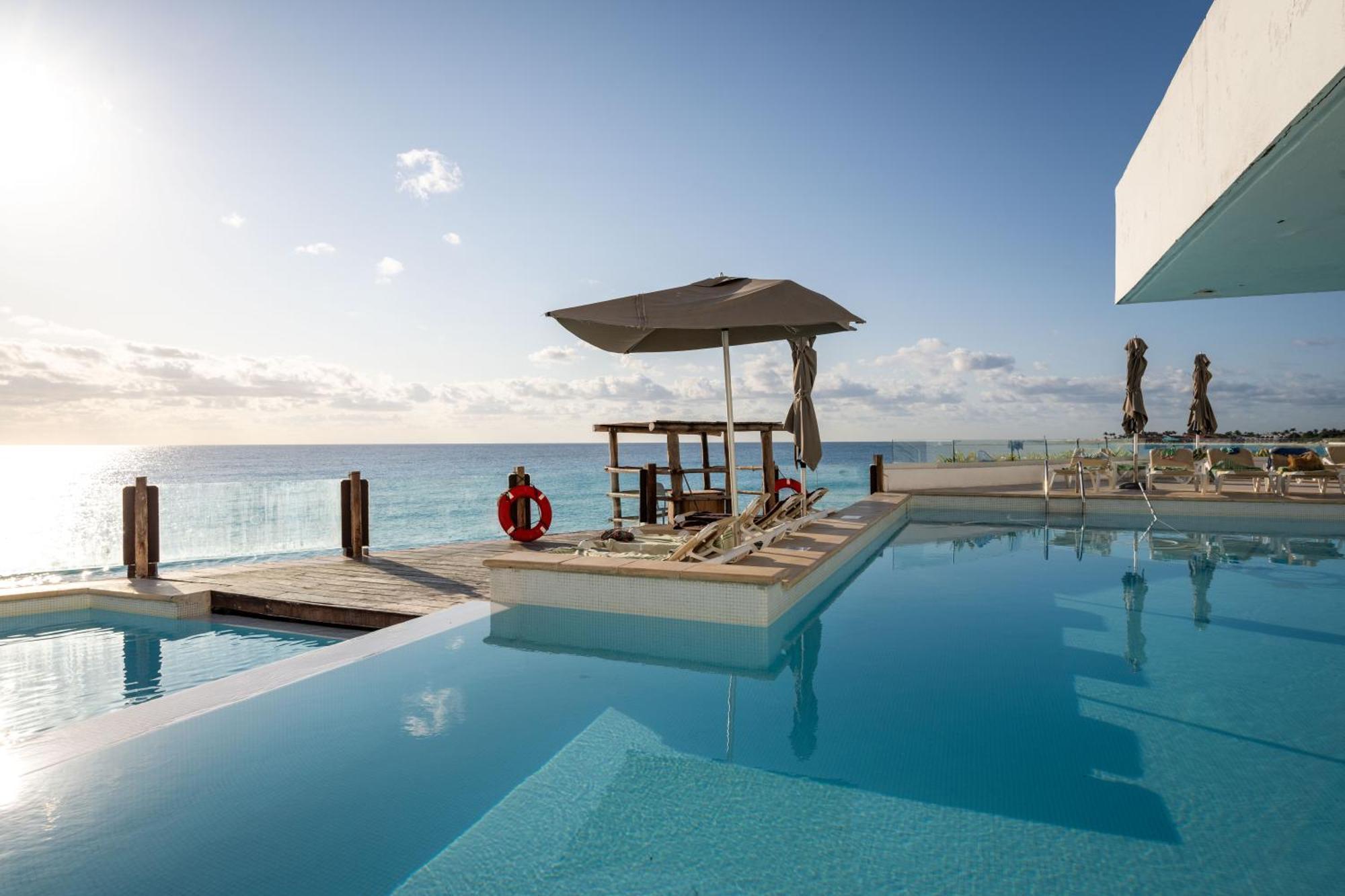 Ocean View Modern & Luxury Amenities Apartamento Cancún