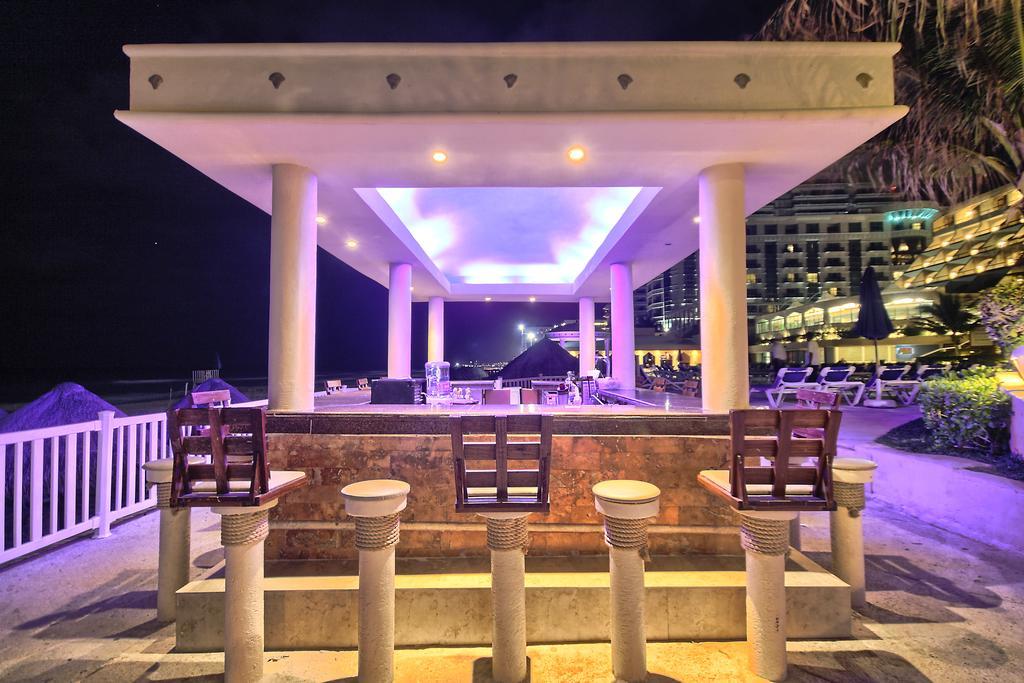 Golden Parnassus Hotel Cancún