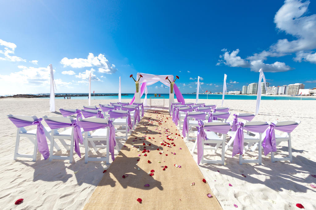 Krystal Grand Cancún