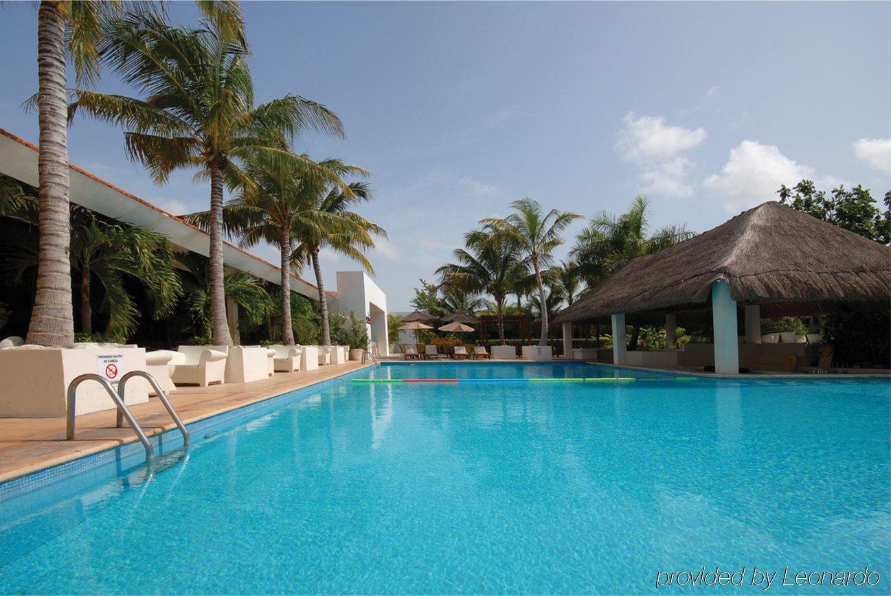 Smart The Urban Oasis Hotel 4*
