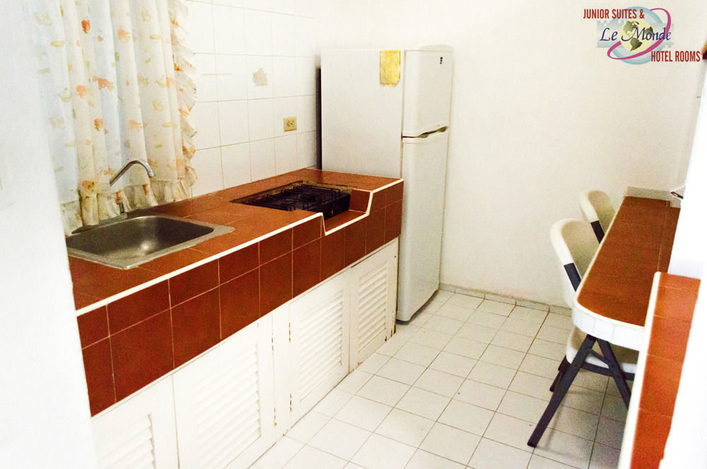 Hotel Suites Le Monde