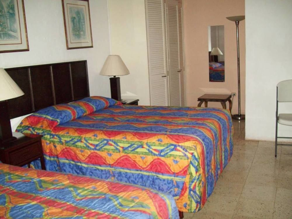 Suites Le Monde Cancun