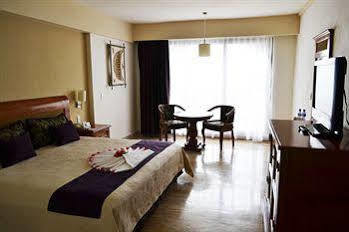 Golden Parnassus Adults Only & 5* Cancún