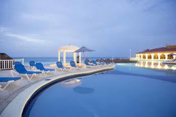 Golden Parnassus Adults Only & Hotel