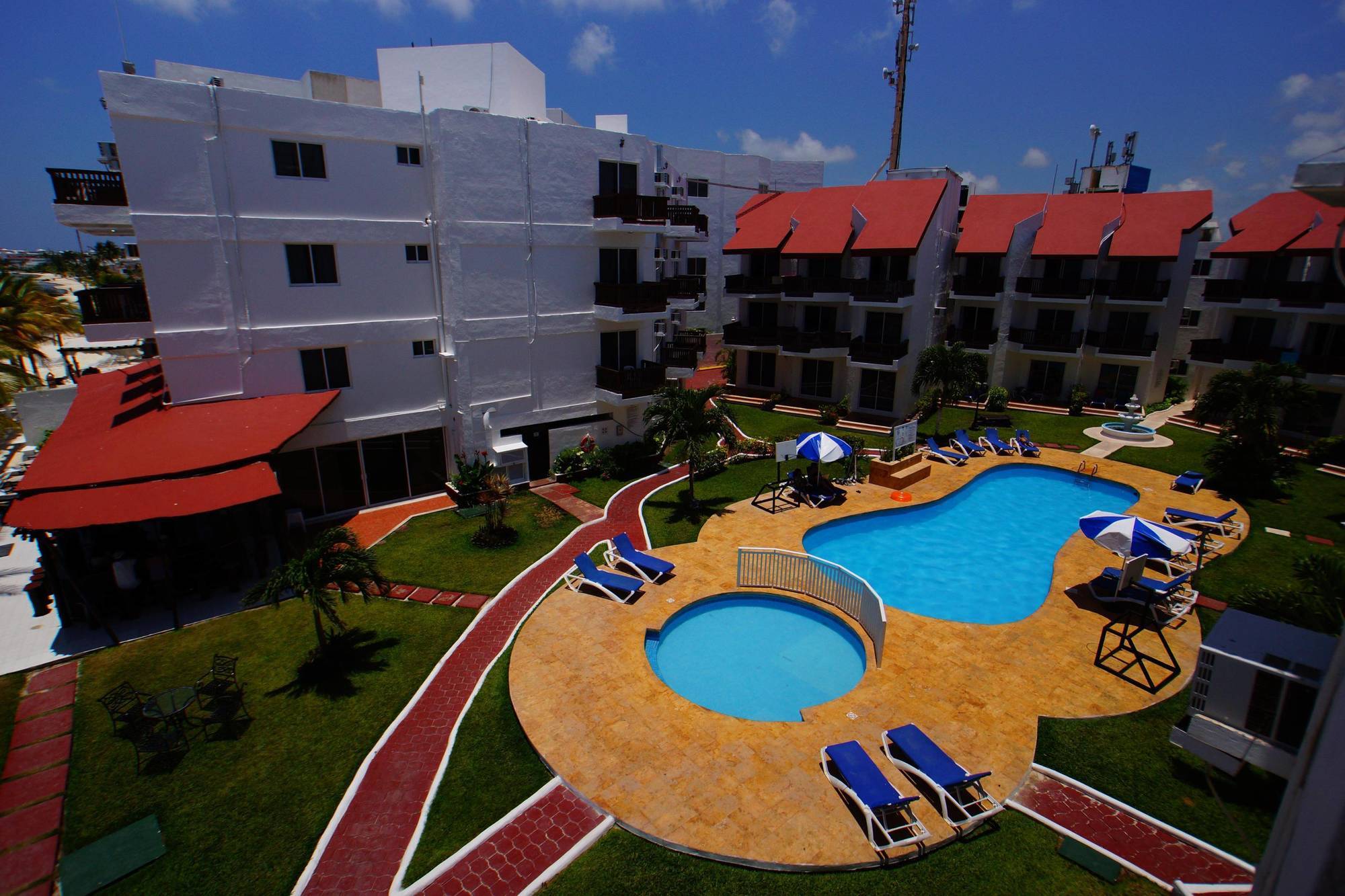 Imperial Perlas Hotel