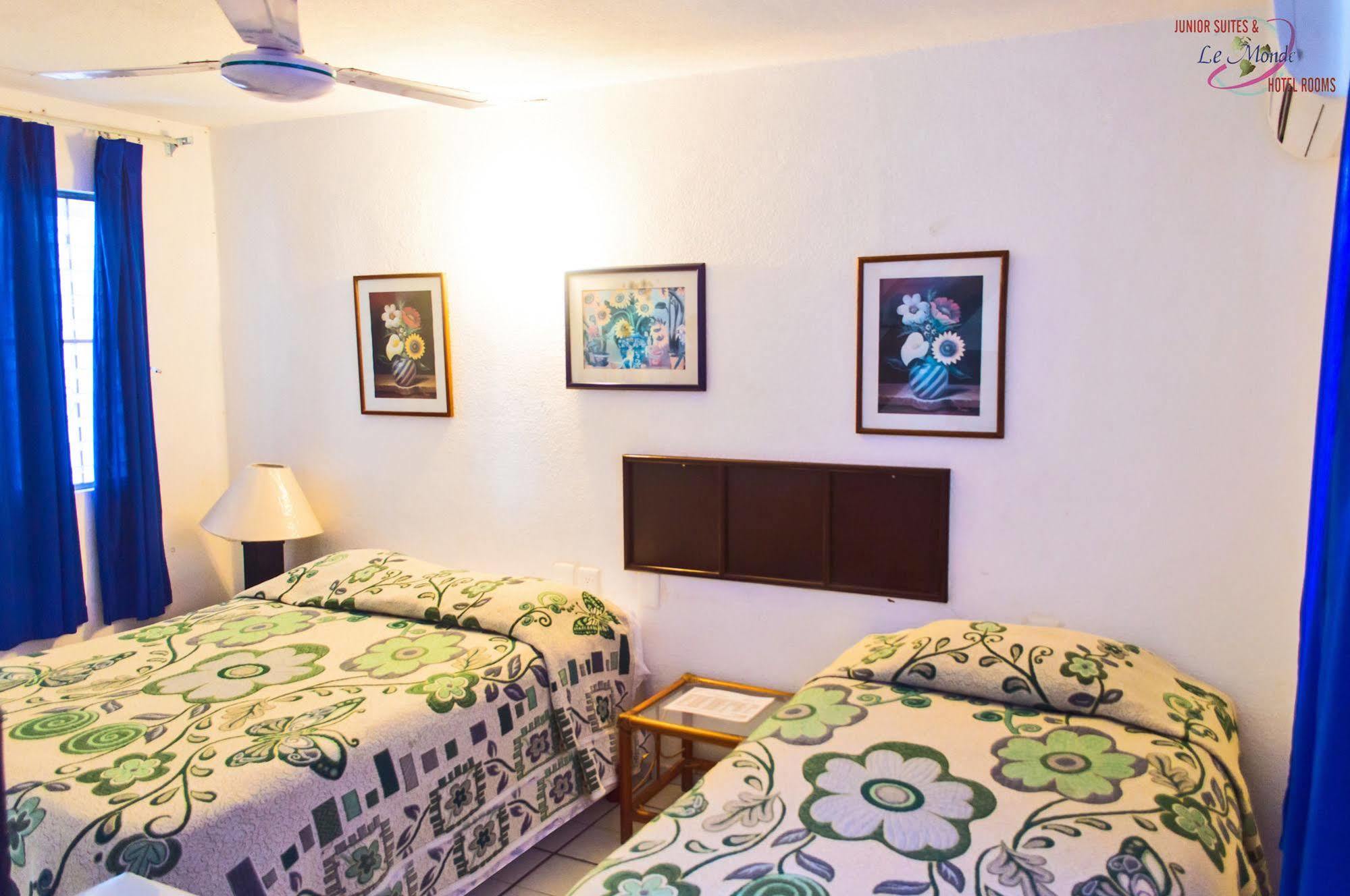 Suites Le Monde Hotel 2*