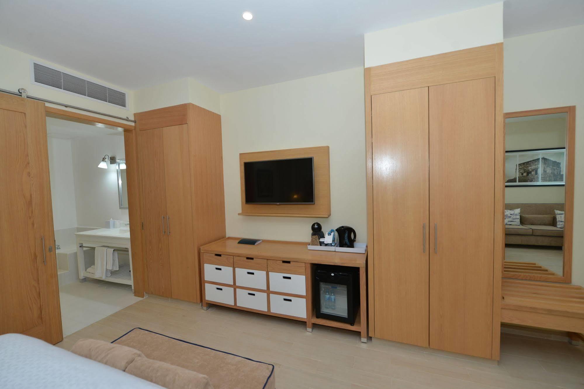 Four Points By Sheraton Centro Hotel