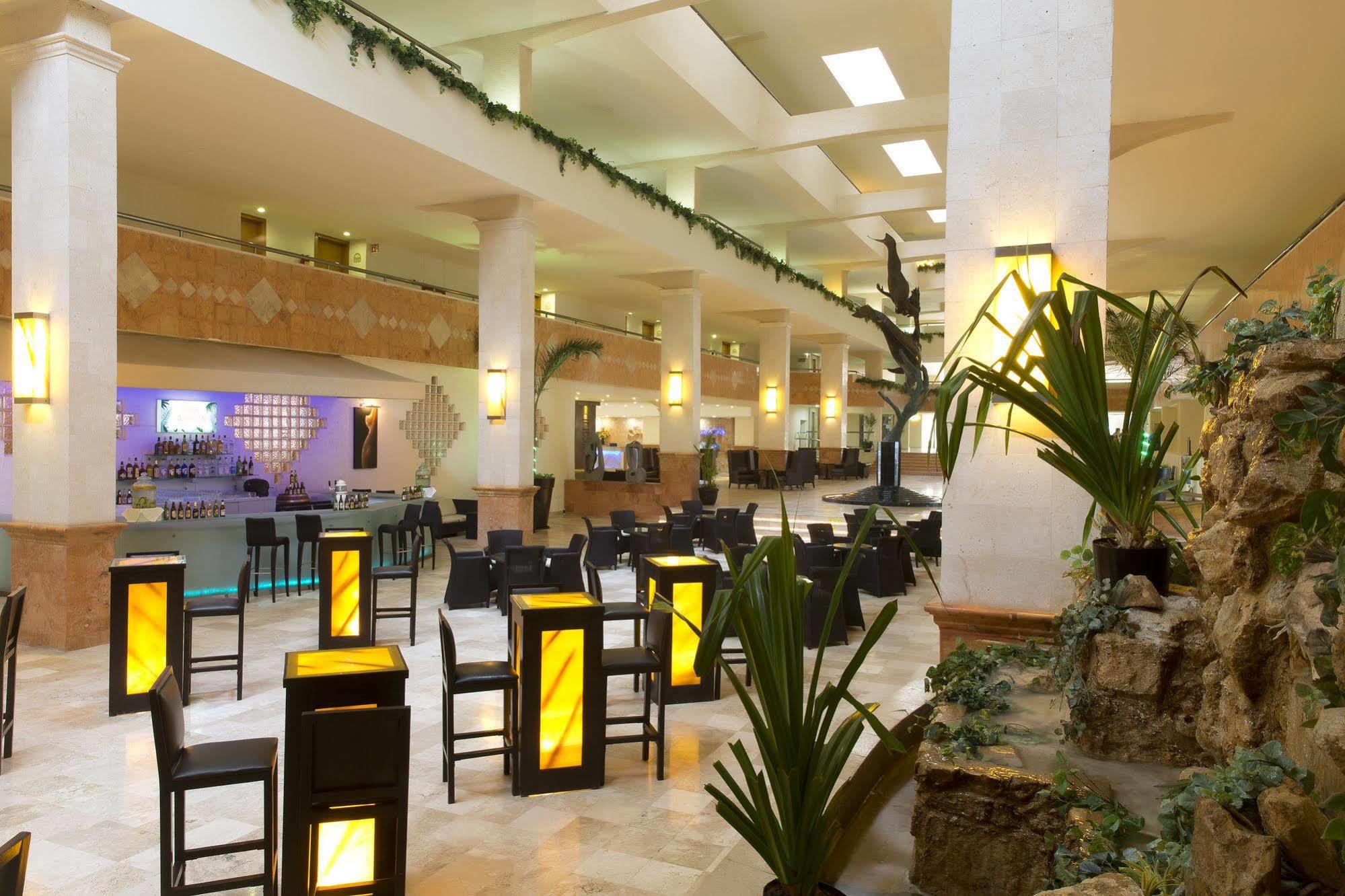 Golden Parnassus Adults Only & Cancún