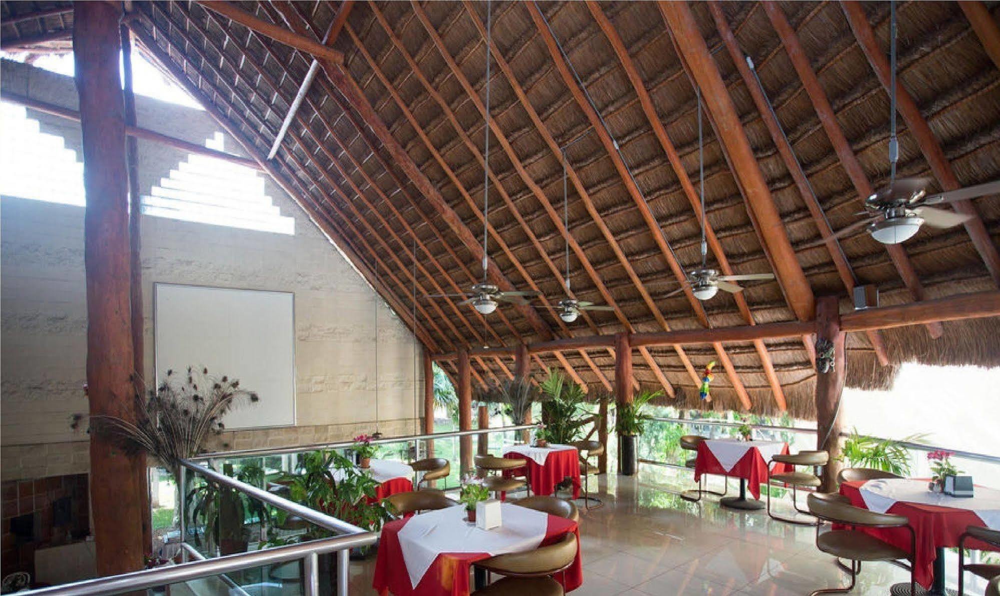 Plaza Caribe Hotel Cancún