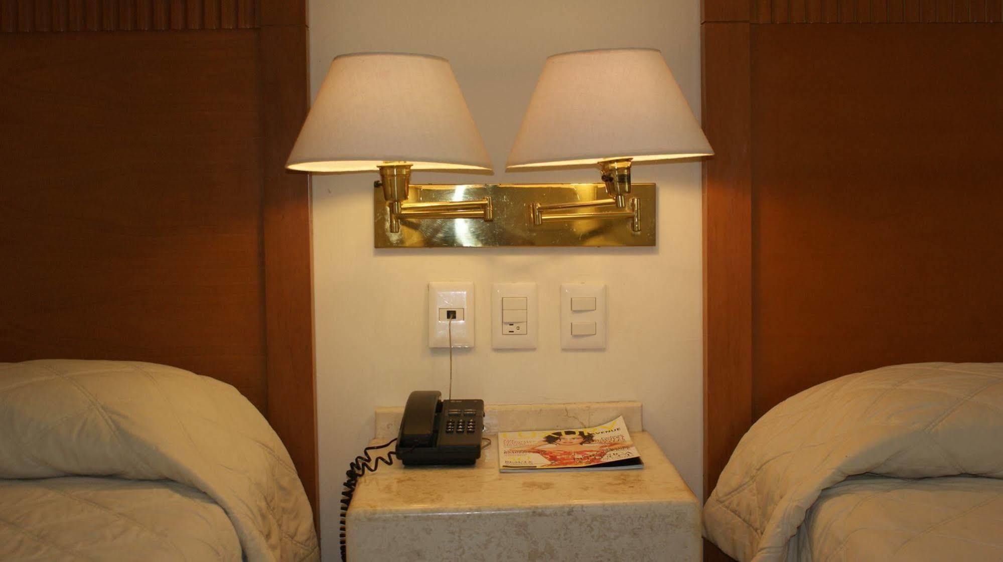 Hotel Y Nader Cancún