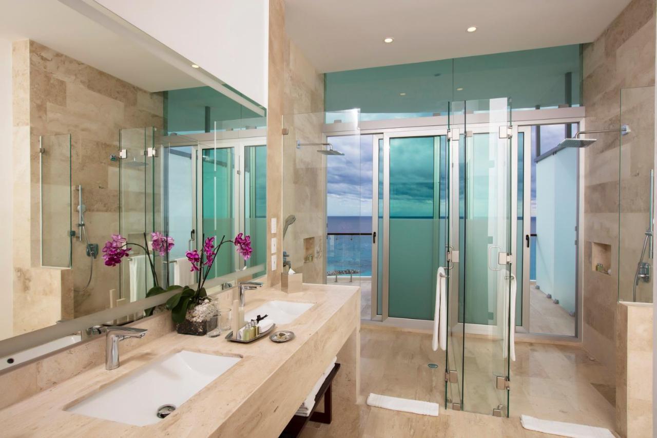 Resort Altitude At Krystal Grand 5*