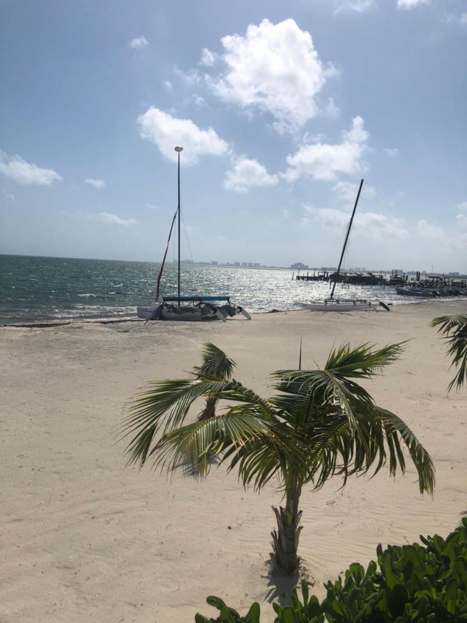 Amara Beachfront Apartamento *