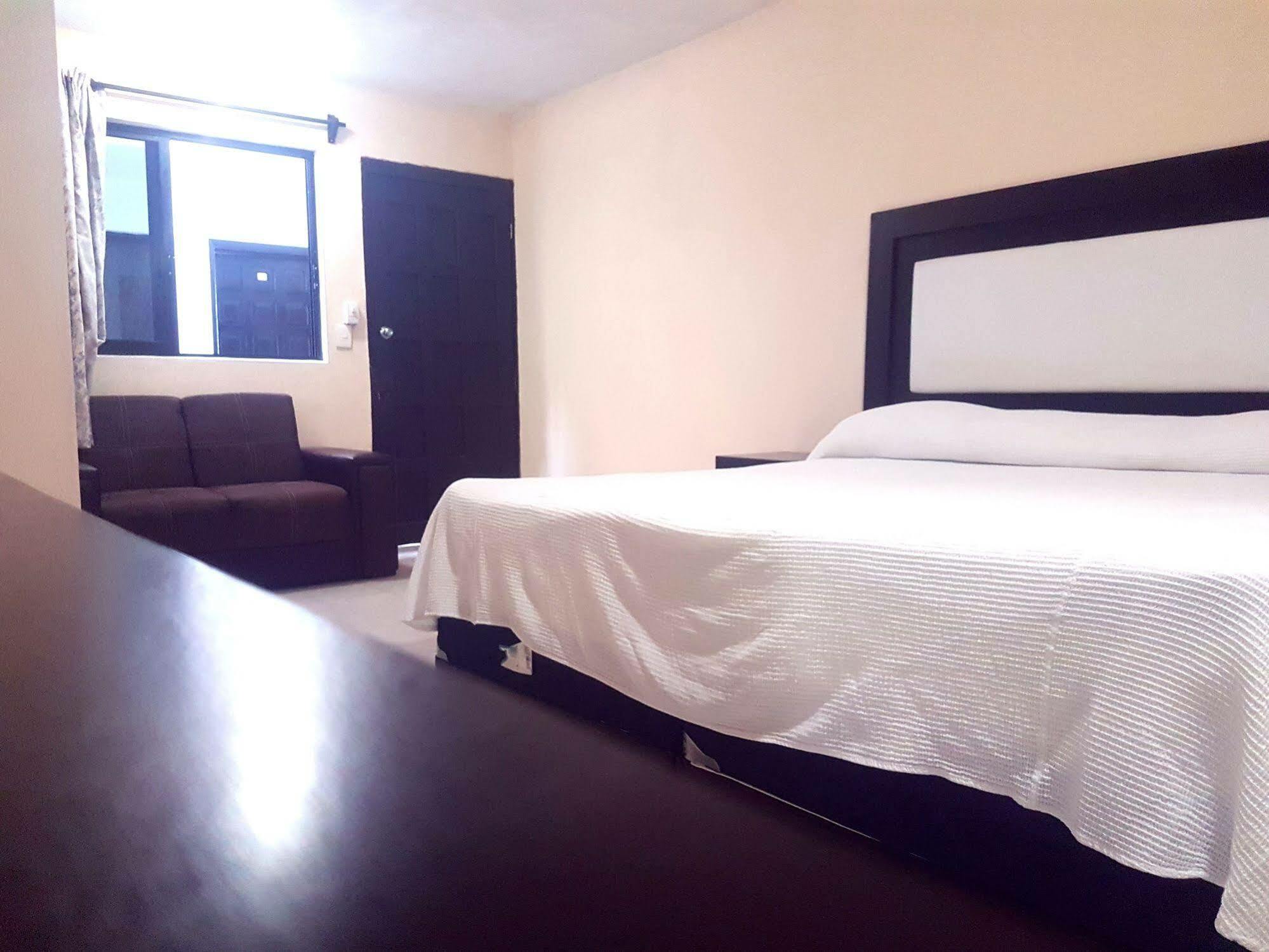 Hotel Jardin 2*