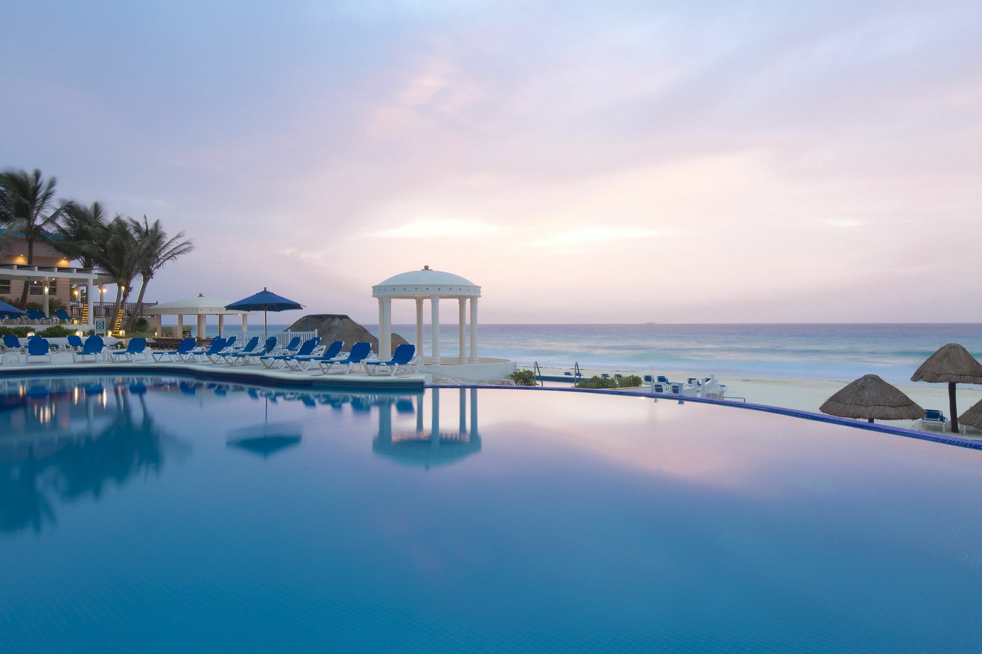 Golden Parnassus Cancún