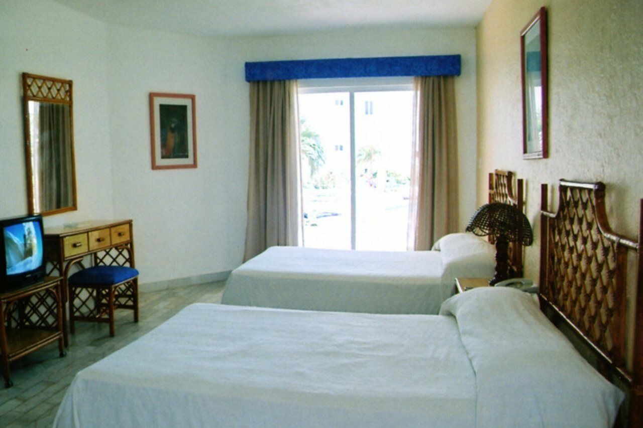 Imperial Perlas Hotel 3*