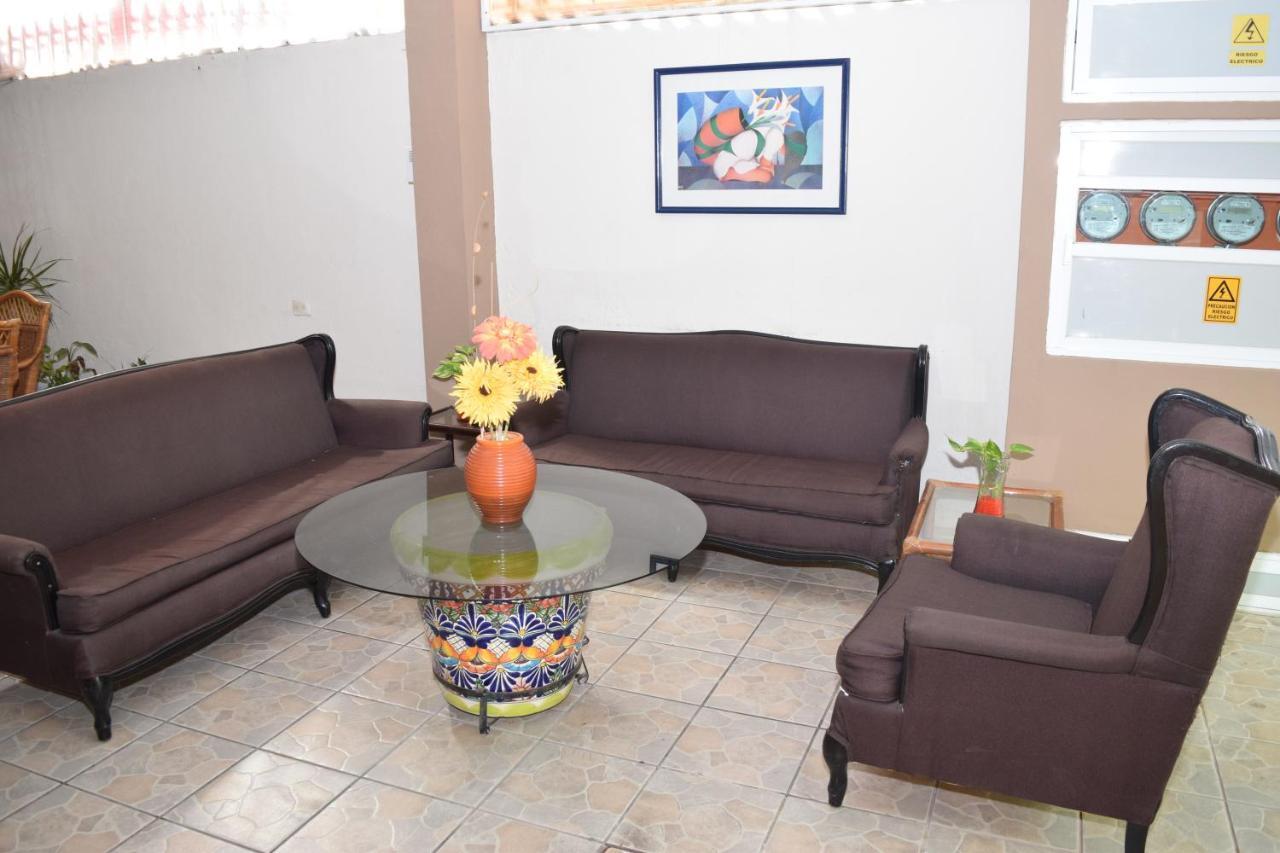 Hotel Suites Le Monde