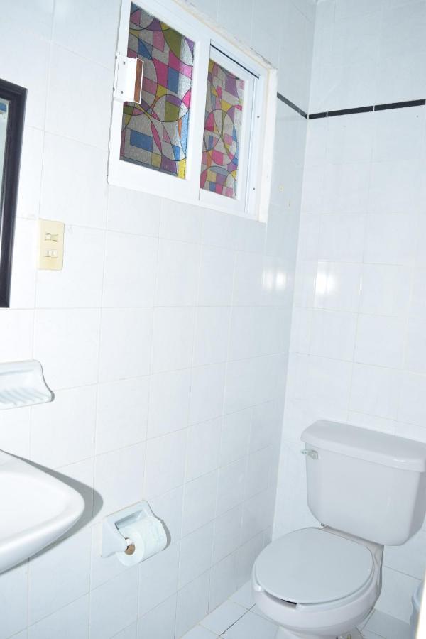 Suites Le Monde Hotel 2*