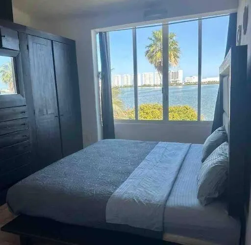 Prime Lagoonfront Apt In Hotel Zone - Walk To Beaches & Nightlife