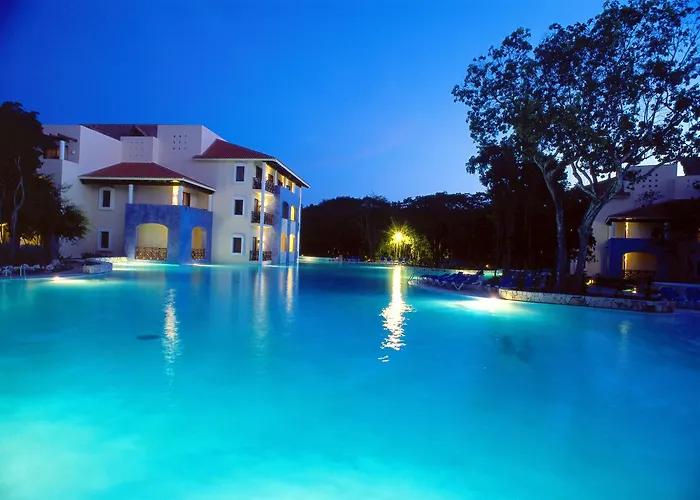 Royal Club Grand Xcaret Resorta