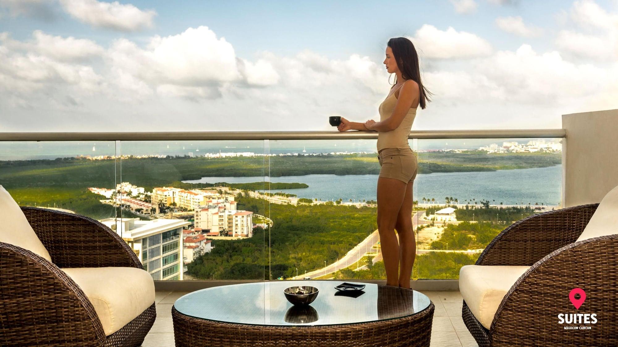 Malecon Hotel Cancún