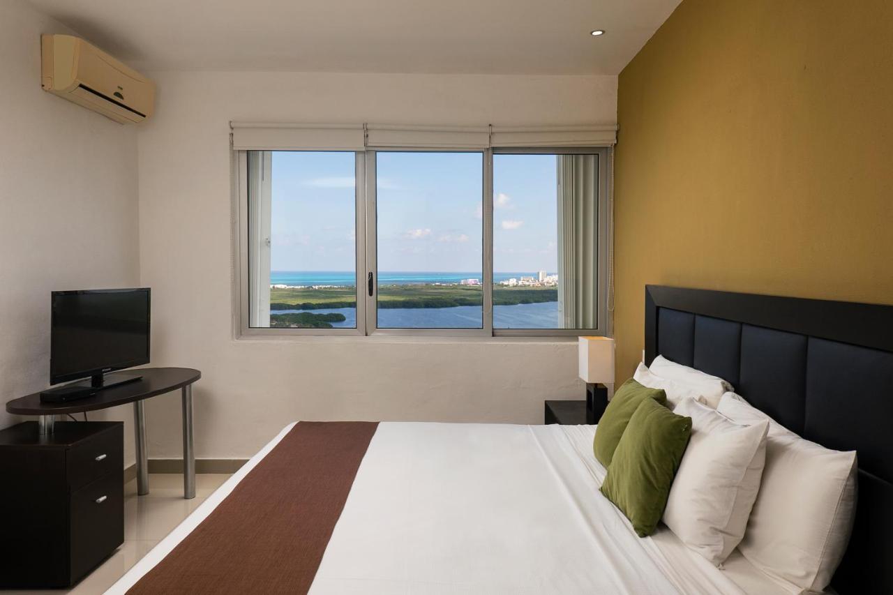 Hotel Malecon Cancún