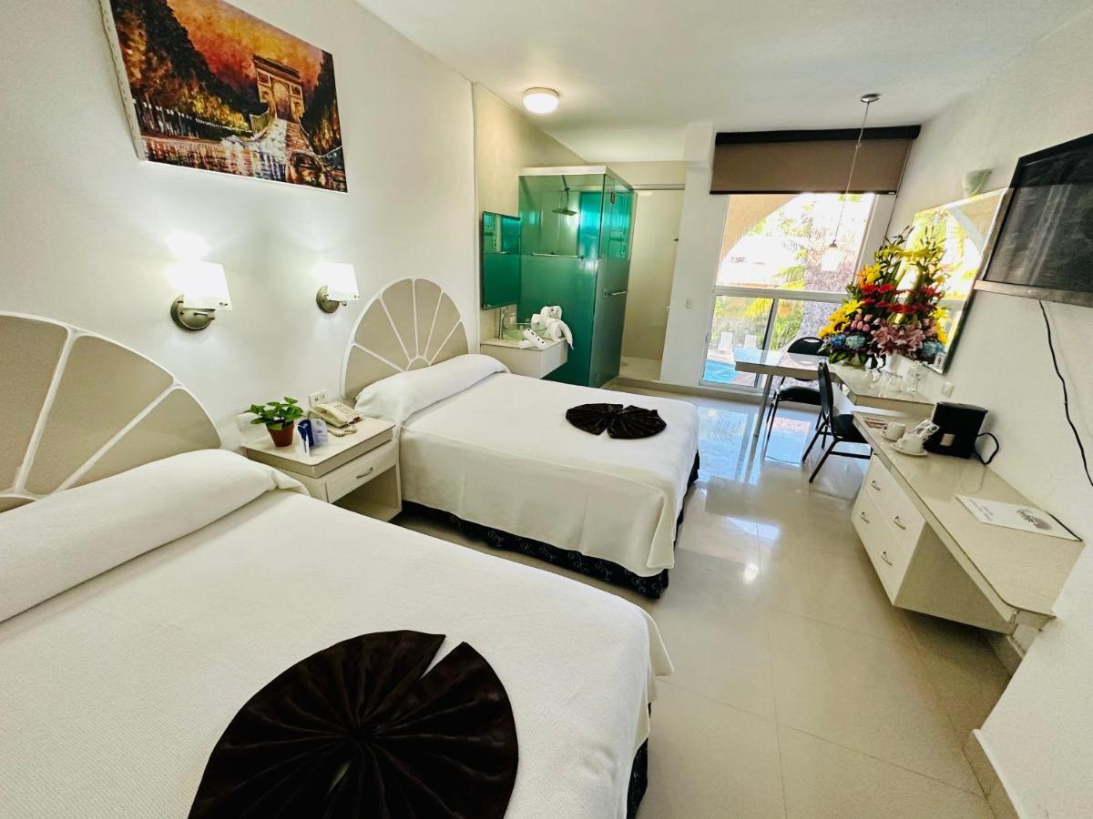 Plaza Caribe Hotel
