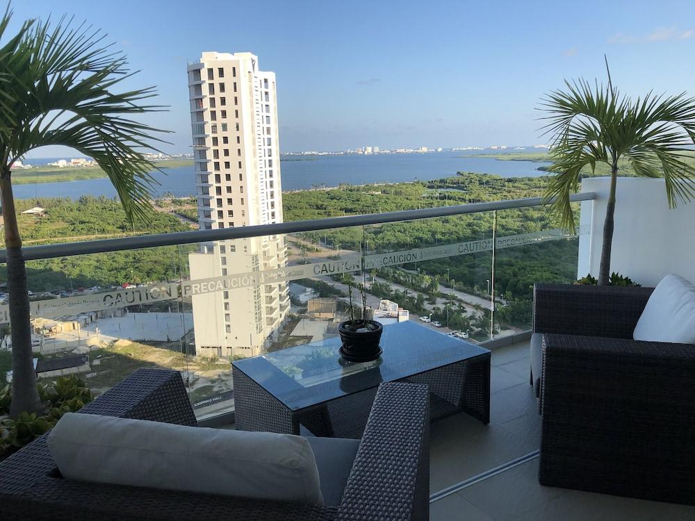 Malecon Hotel